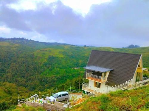 Pirmed House | Go2hills