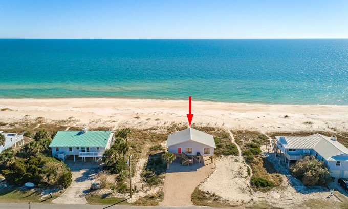 East End House | “Going Coastal” Beachfront Awesome Views