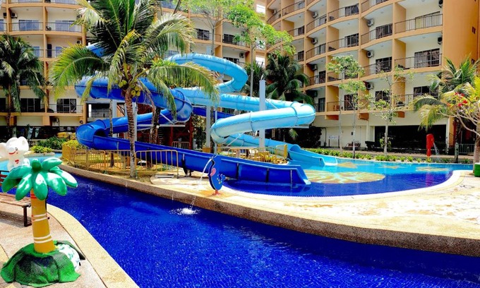 Endah Apartment | Gold Coast Morib Studio l Apartment I Penthouse