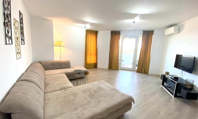 Timisoara Apartment | Golden Penthouse Rebreanu Residence