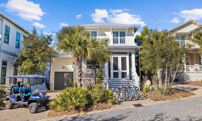 Santa Rosa Beach House | Golf Cart & 4 Bikes! Next to Huge Resort Pool! Sandy Curls Cottage Highland Park