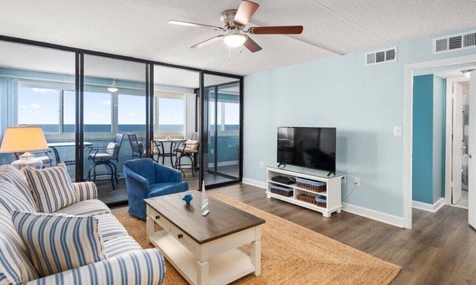 North Ocean City Condo | Gorgeous 2 BR/2 BA Beachfront Condo