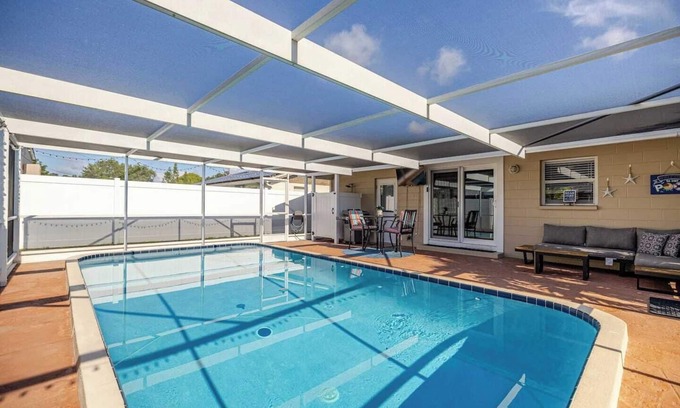 Pinellas Park House | Gorgeous 2BDRM with Private-Heated Pool, Mins From Gulf Coast Beaches And Parks.