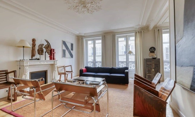 Quartier Saint-Georges Apartment | Gorgeous and large flat in the heart of Paris 09