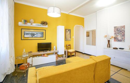 Molassana Apartment | Gorgeous Apartment In Genova With Wifi