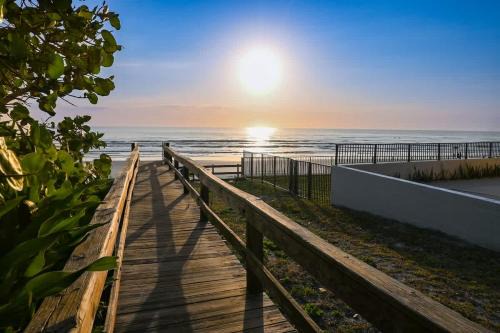 New Smyrna Beach Apartment | Gorgeous Beach Front Condo Near Flagler Ave - 701