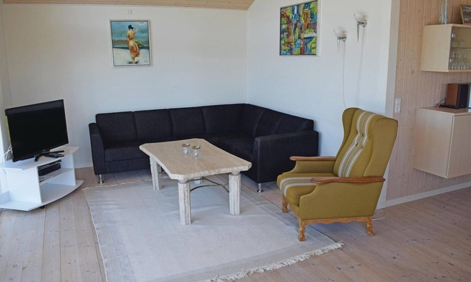 Østerskov House | Gorgeous home in Humble with sauna