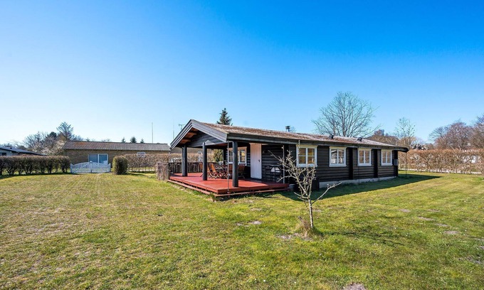 Spodsbjerg House | Gorgeous home in Rudkøbing with WiFi