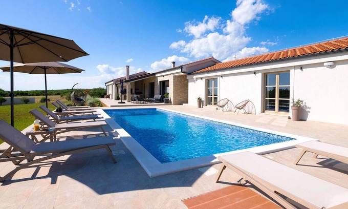 Visocane House | Gorgeous home in Visocane