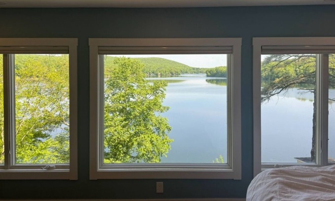 Holmes Cabin | Gorgeous Lake-Front cabin, private dock, 90 minutes from NYC!