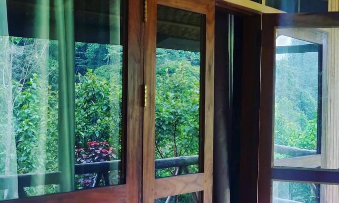 Western Region Hotel | Gorilla Hills Eco Lodge