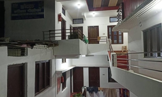 Sitapur Hotel | Goroomgo Geeta Palace Rudraprayag
