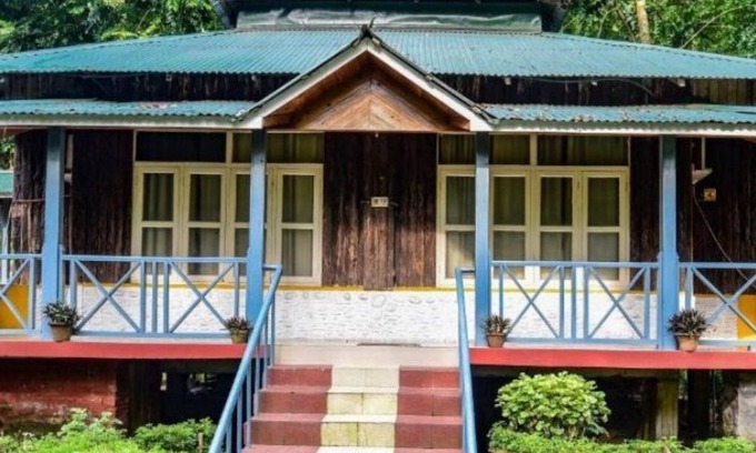 Lataguri Hotel | Goroomgo Green Gold Resort Lataguri