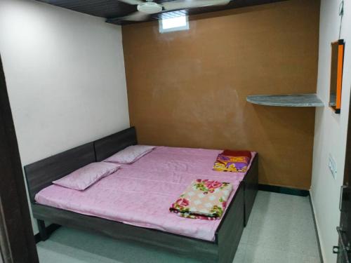 Ujjain Hotel | Goroomgo Hotel Kailash kuti Guest House Ujjain Near Shri Ram Ghat