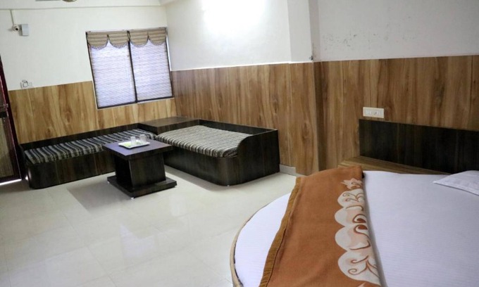 Pachmarhi Hotel | Goroomgo Jain Residency Madhya Pradesh