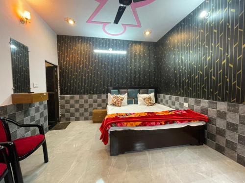 Ayodhya Hotel | Goroomgo Raghunandan Guest House Ayodhya