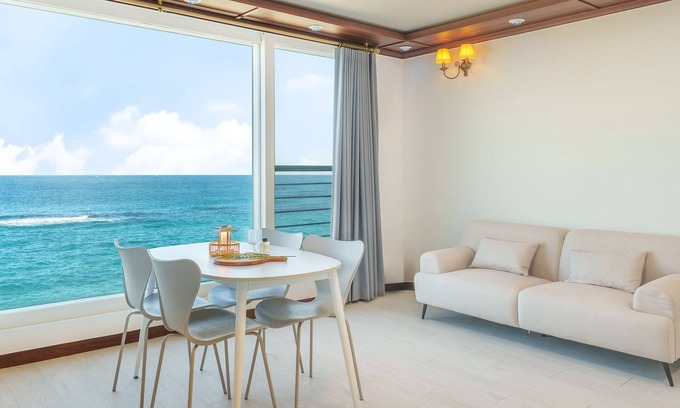 Goseong-gun House | Goseong Beach Jin Spa Pension