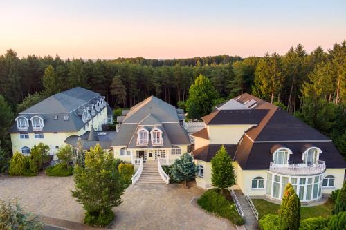 Gosztola Hotel | Gosztola Gyöngye-az erdő szállodája