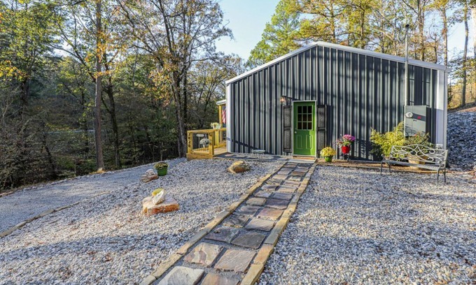 Benton Cottage | Grace Point Cottage