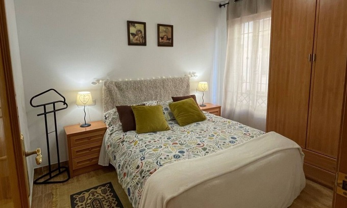 Las Gabias Apartment | Granada at a step, feel at home.