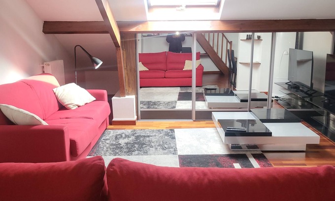 La Varenne Saint-Hilaire Apartment | Grand Duplex Near Paris & RER A - 6 travellers