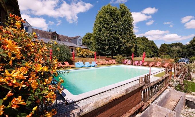Cleguerec House | "Grand Maman" House with Shared Pool, Shared Terrace and Wi-Fi