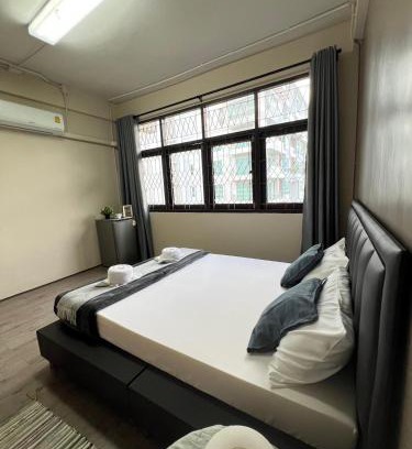 Chong Nonsi House | Grand riverine views