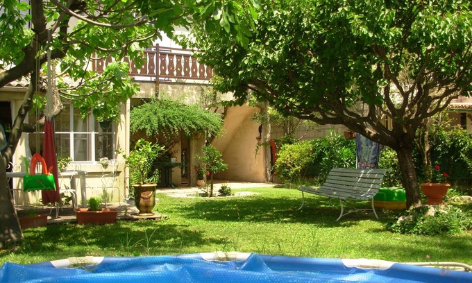 Avignon Apartment | GRAND STUDIO CLIMATISE, INDEPENDANT DANS VILLA AVEC JARDIN, Tranquility assured