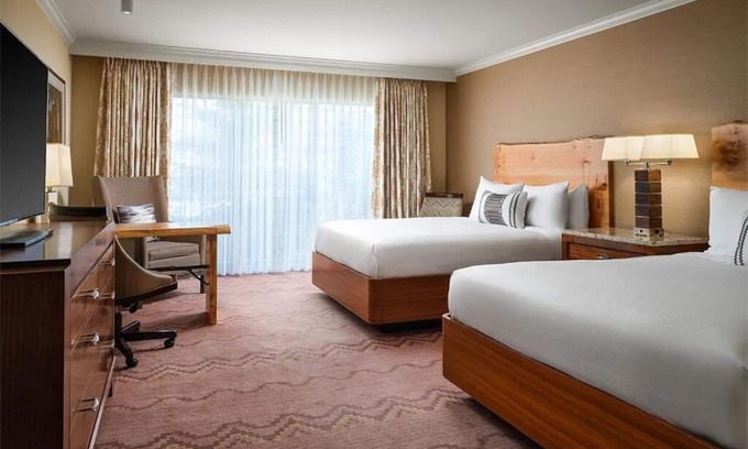Flagstaff Hotel | Grand Two Queen Beds at Little America Hotel w/Private Nature Trail Access