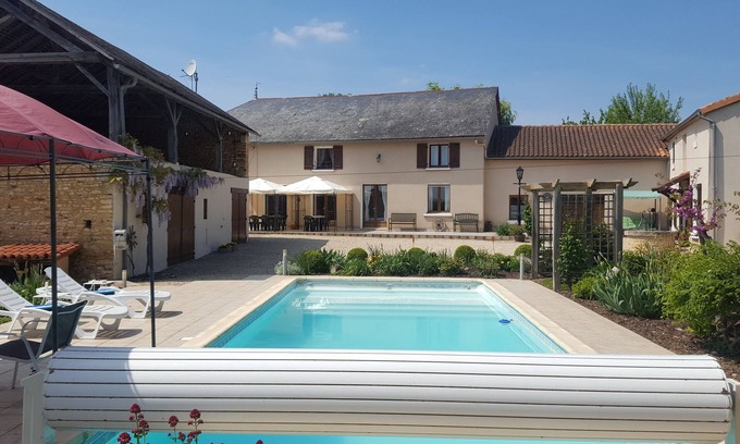 Saint-Jouin-de-Marnes House | Grande Maison des Tournesols. 5 bedroom gite with heated private pool, sleeps 11