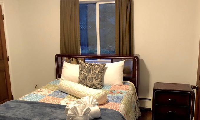 Mendenhaven Apartment | Grandma's Suite - Convenient Valley Location, Offering 10% OFF ON TOURS!