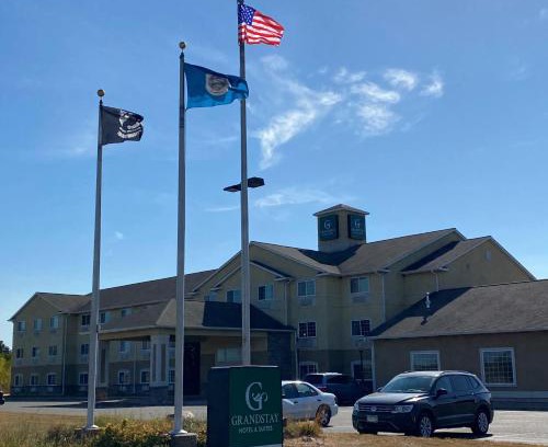 Becker Hotel | GrandStay Hotel & Suites Becker