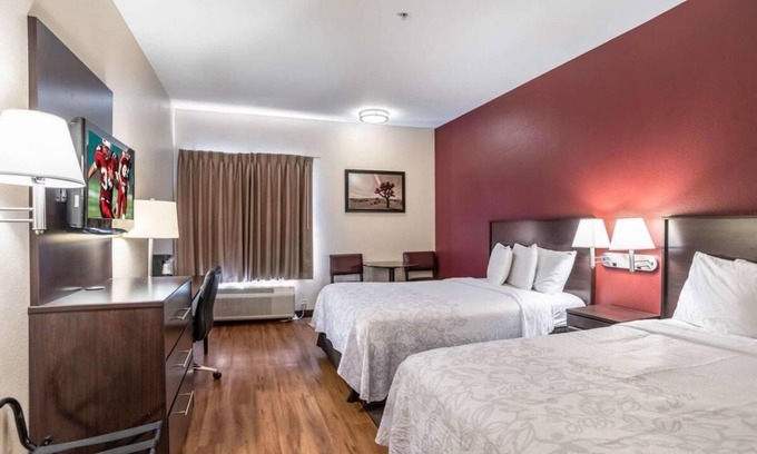 Downtown San Antonio Hotel | Great Amenities & Convenient Location! Pets Allowed, Minutes to The Alamo!