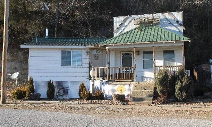 Tuscumbia Cabin | Great Cabin on Osage River in Tuscumbia, MO