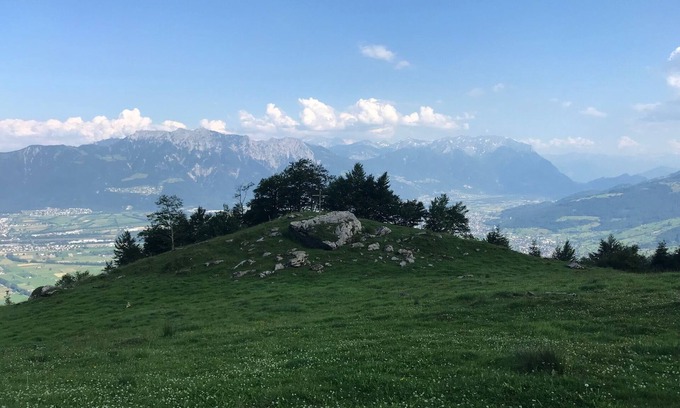 Gams Apartment | Great mountain view over the valley of Lichtenstein, apartment on the slope