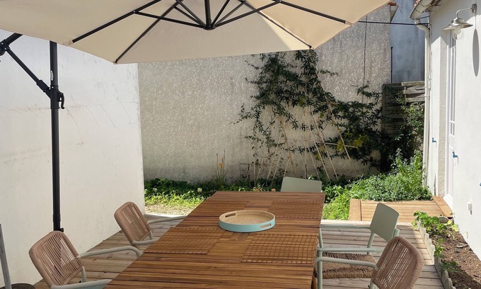 Saint-Trojan-les-Bains House | Great patio house in St Trojan