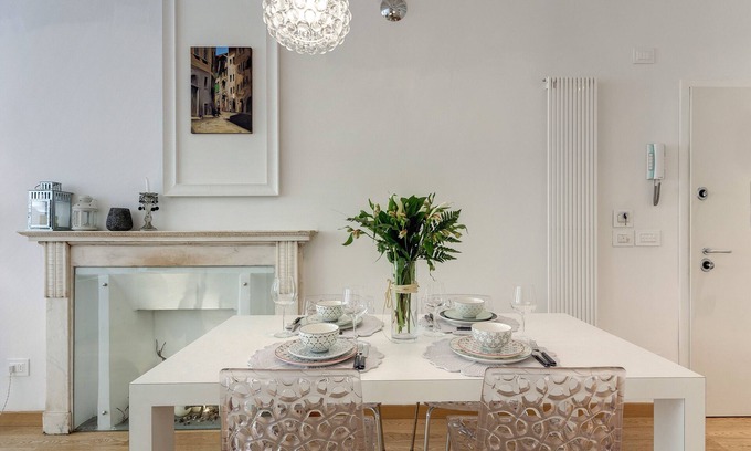 Santa Croce Apartment | GREAT STYLISH DESIGN 5 STARS IN THE OLD CENTER -