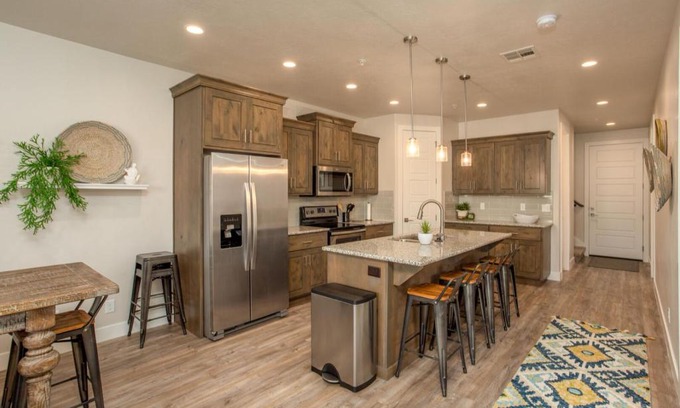 Washington House | Greater Zion 9 Bedroom Combined Homes 2302-2298