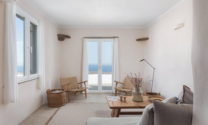 Tinos Town Apartment | Green 3 by Morfes Luxury Apartments