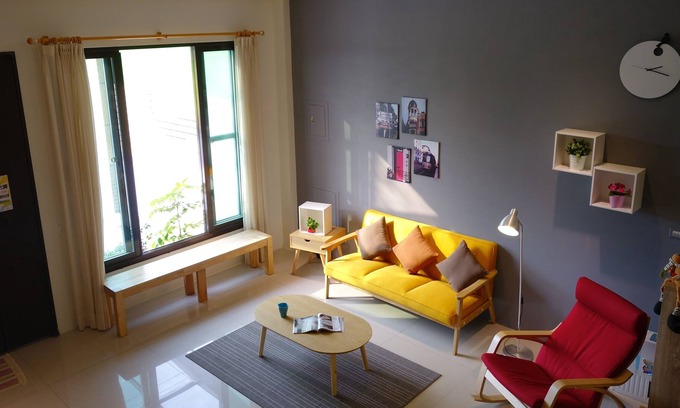 Luodong House | Green Field & Sunshine