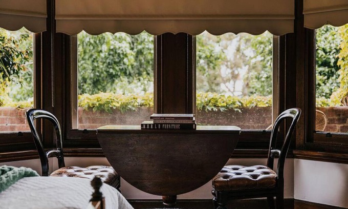 Castlemaine Apartment | Green Gables King Suite