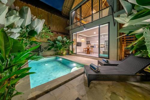 Pejeng Kawan Villa | Green Harmony 2 - Golden Hour Views from Your Ricefield Pool Villa