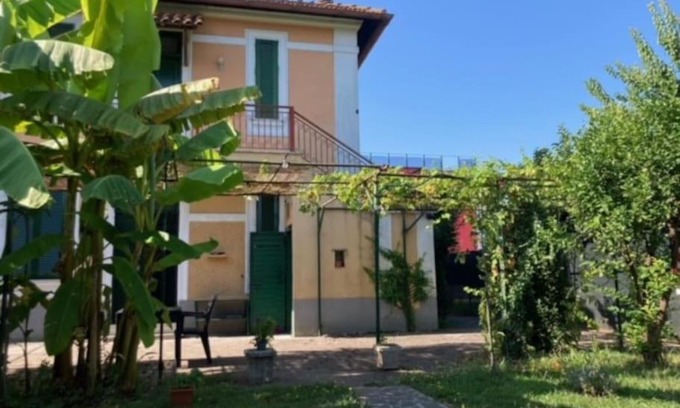 Prenestino-Labicano Apartment | Green house di Alberto