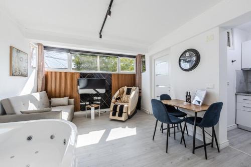 Shkoder Apartment | Green Luxe Suite 2