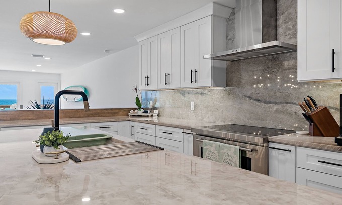 Fort Walton Beach - Destin House | Green Reef 2 | Luxury | Private Beach | Movie Room | Beach Gear | Fully Stocked