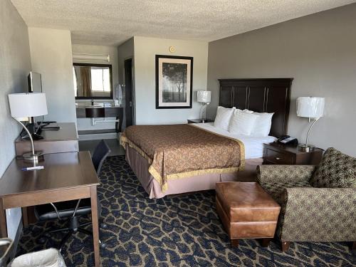 St. James Hotel | Greenlight Inn & Suites St James