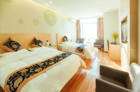 Fengxian Hotel | GreenTree Inn Shanghai Fengxian District Nanqiaoxincheng Metro Station Express HotelGreenTree Inn Shanghai Fengxian District Nanqiaoxincheng Metro Station Express Hotel