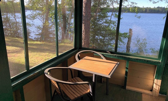 Woodruff Cabin | Gresham Shores - Dancin' Bobber - PET FRIENDLY