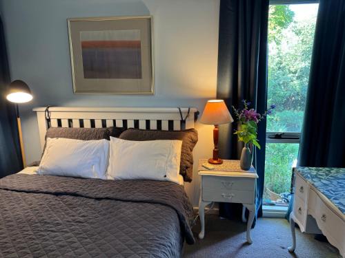 Manuka Apartment | Griffith Gallery Flat