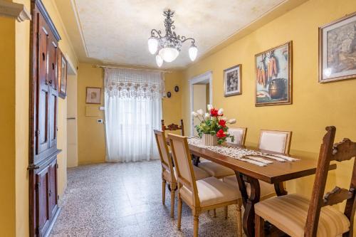 Molazzana House | Grillo Rosso 8